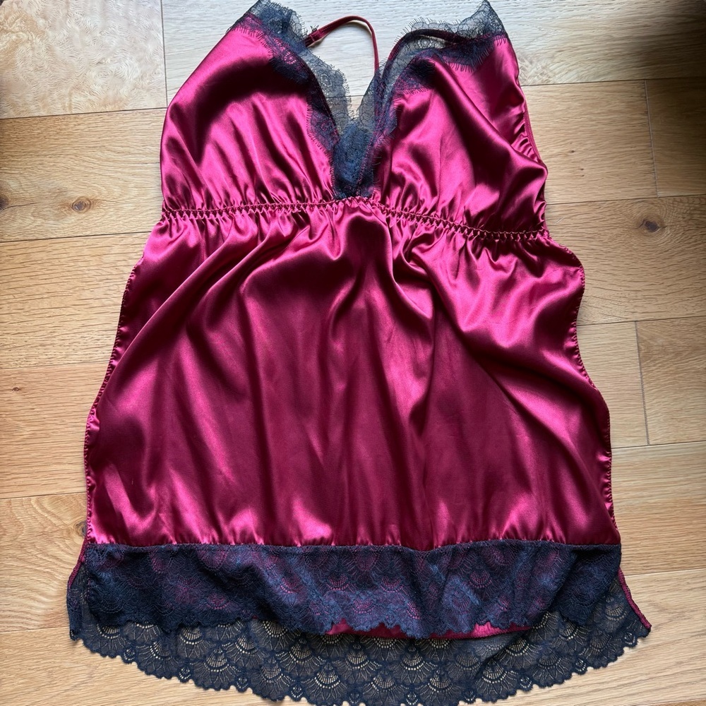 Red and Black Lace Chemise - Picture 6 of 9
